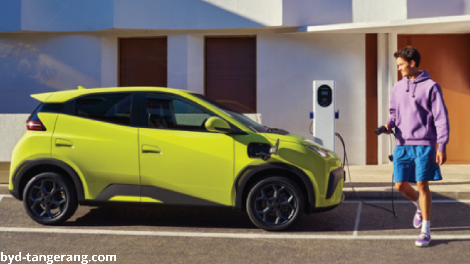 Fitur Charging ATTO 1